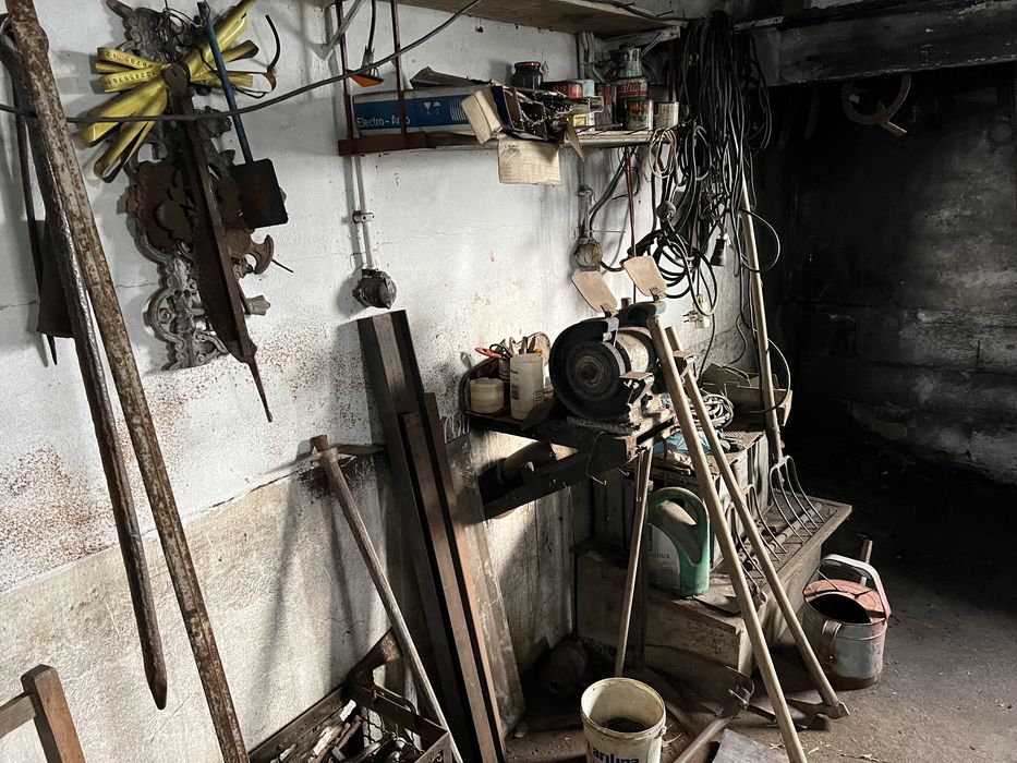 Recheio de oficina de serralharia