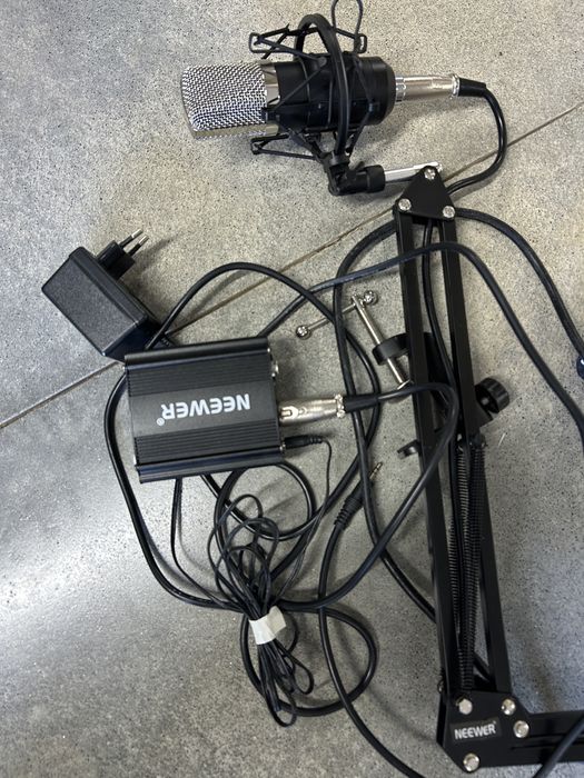 Microfone marca neewer
