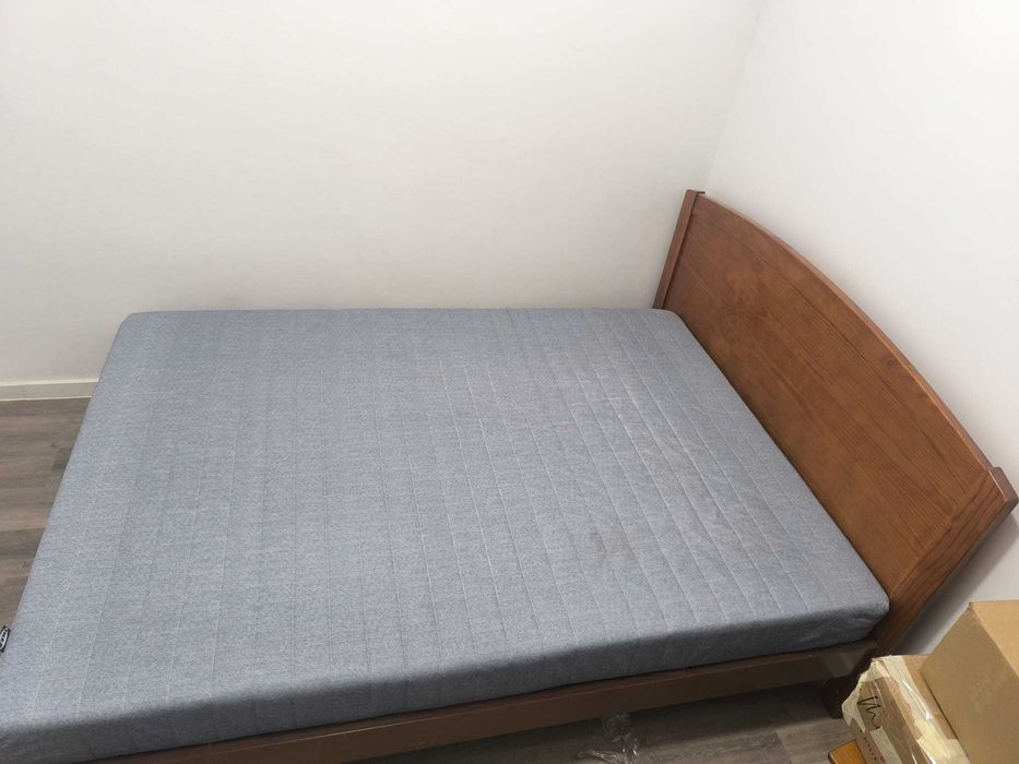 Cama de Casal e colchão