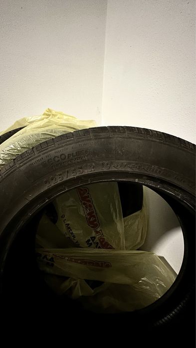 225/55 r19 Continental Cross Contact идеальное состояние,лето комплект