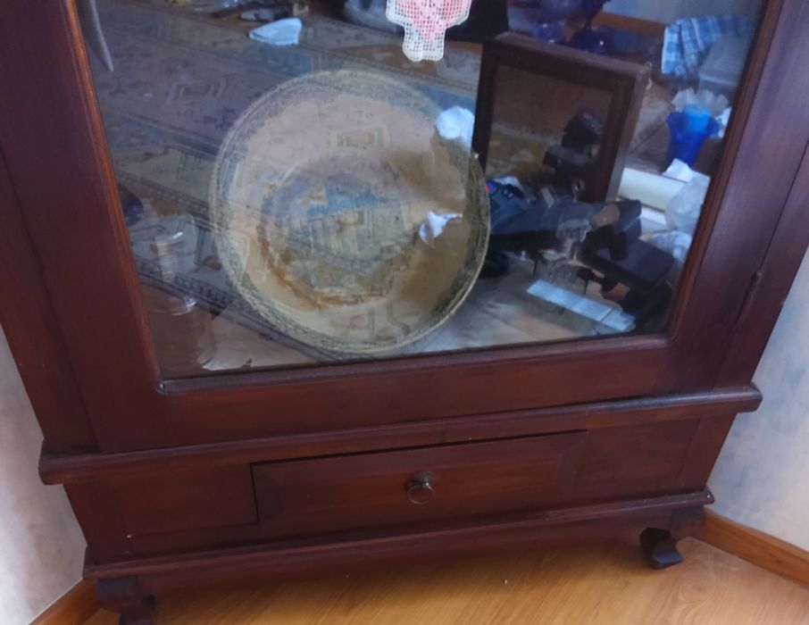 Vitrine de Canto de Madeira Maciça64739970414593124