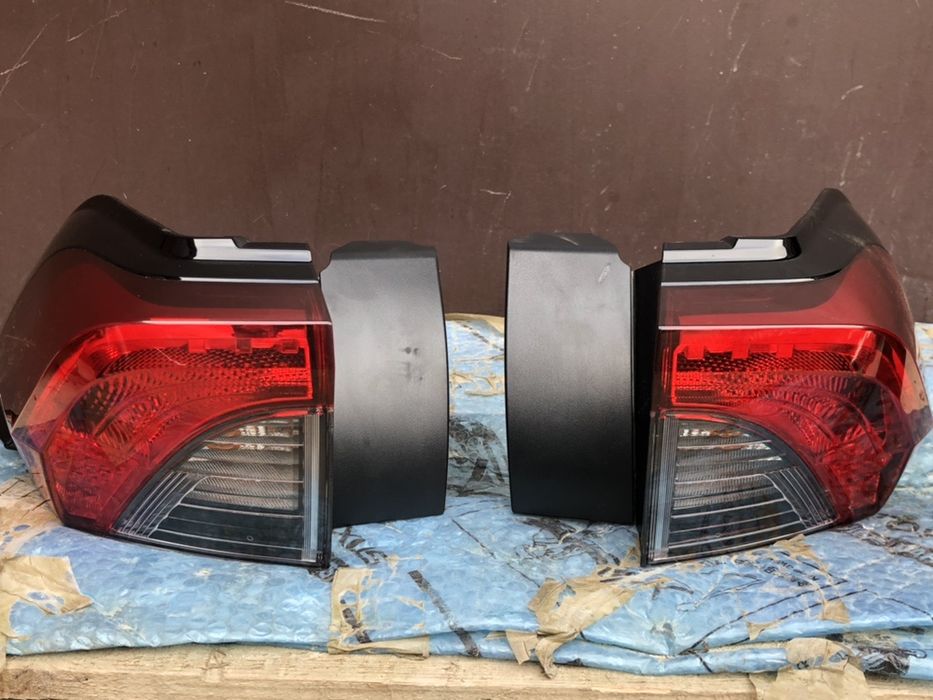 Задні стопи Toyota Rav4 2019-2020 Стоп Фонарь