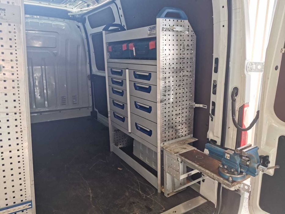 Regały samochodowe IVECO DAILY Volkswagen Mercedes Benz MAN TGE BUS