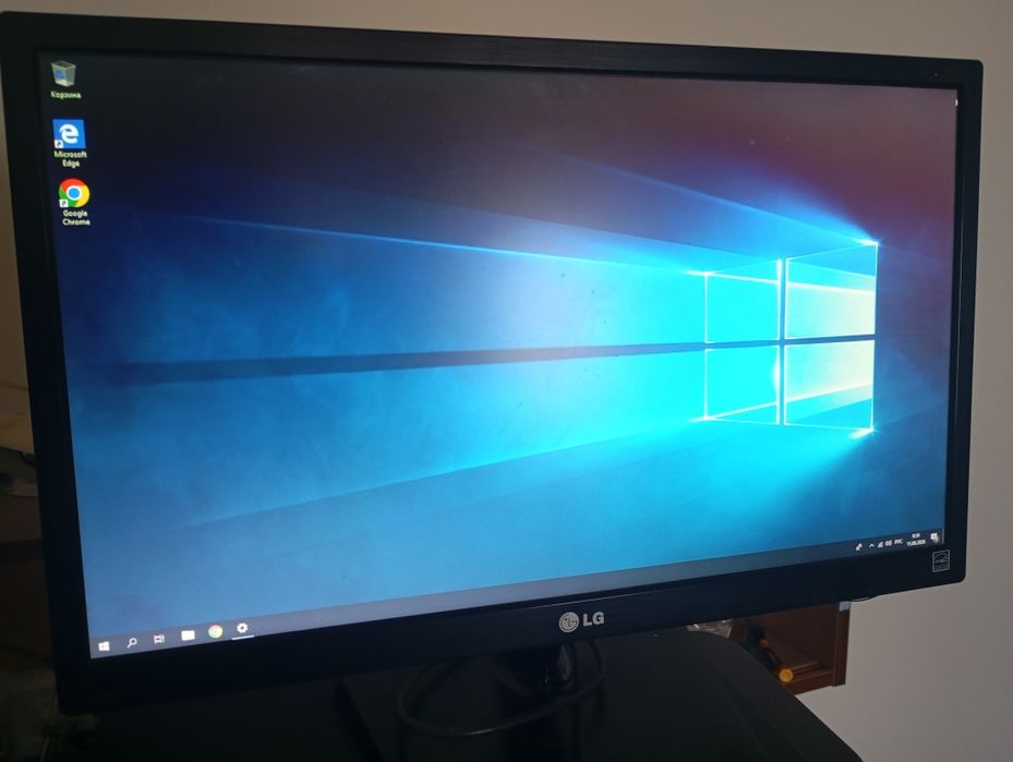 Монітор lg 21,5" led vga 22m37a