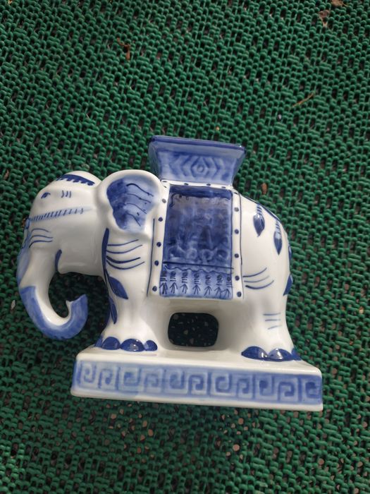 Керамічна ваза -слон