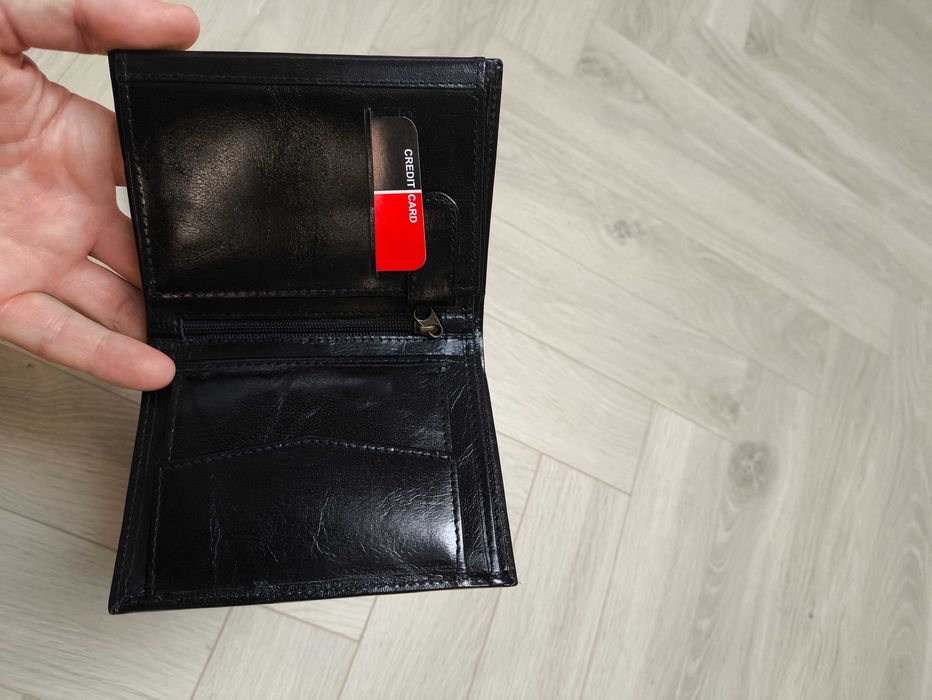 czarny portfel NA PREZENT reserved