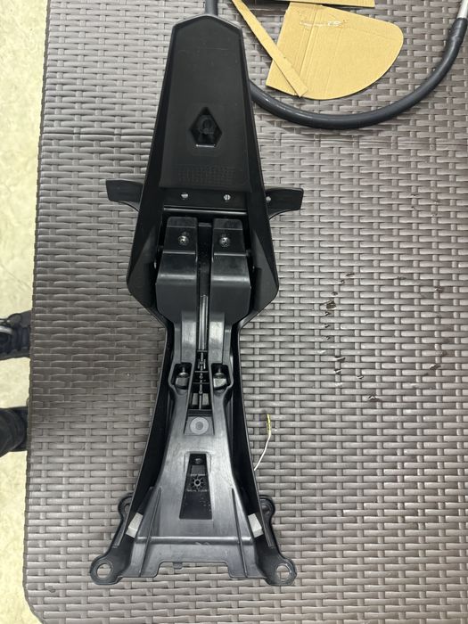 Мото хвост ! Рамка номера ! Крыло ! GSXR1000R