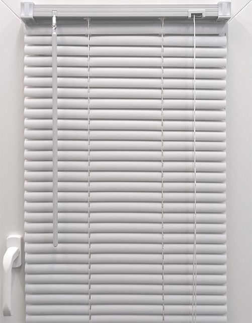 Жалюзі пластикові