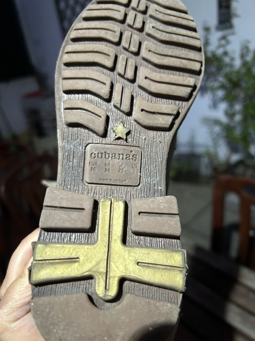Botas cubanas em Pele
