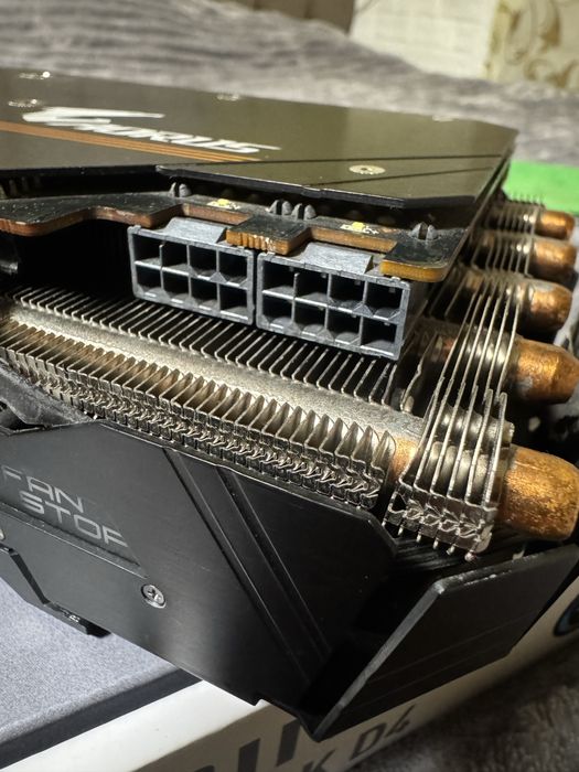 1080 TI  Gigabyte Aorus / не робоча