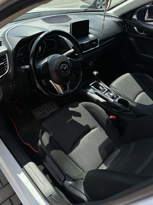 Продам Mazda 3 2013