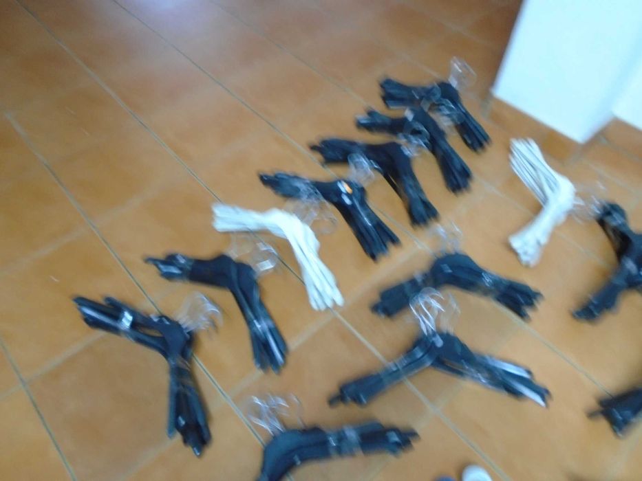 50 Cabides provenientes de loja de roupa
