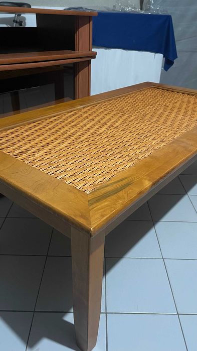 Mesa de Centro com Vidro