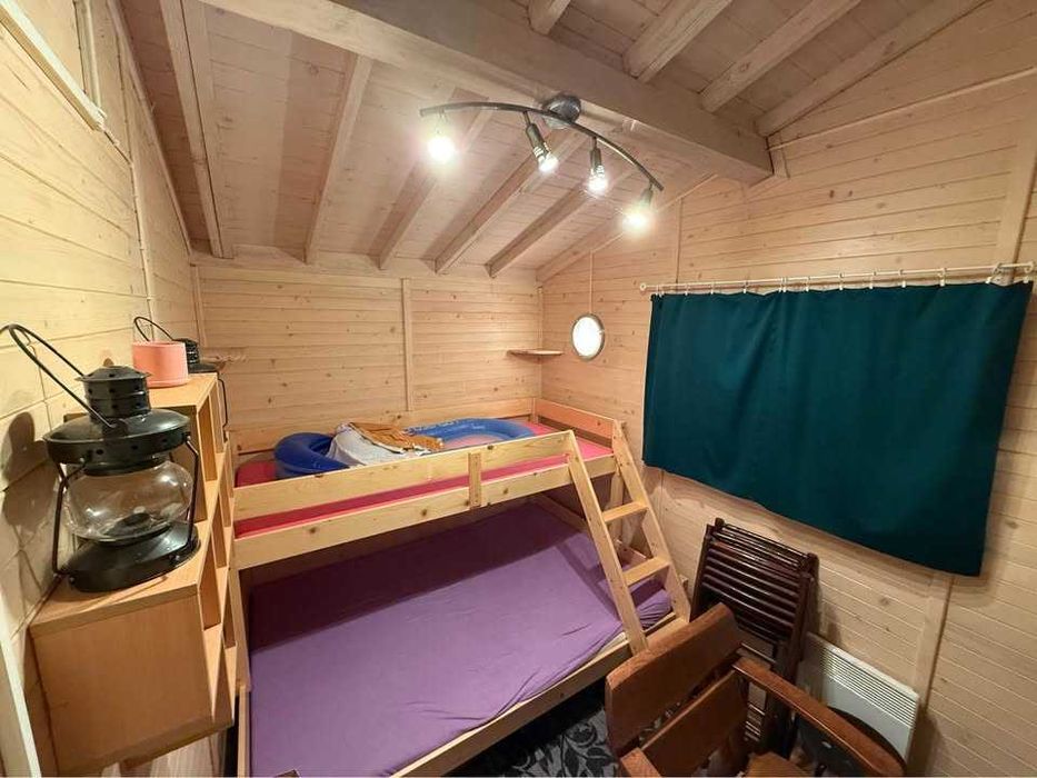 Domek letniskowy nad jeziorem + wyposażenie - Przyjezierze - sprzedam