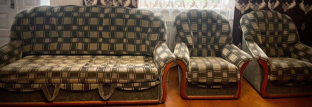 Продам диван з кріслами