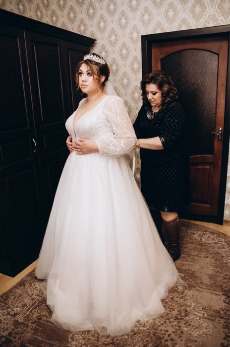 Весільна сукня 50-52 розміру