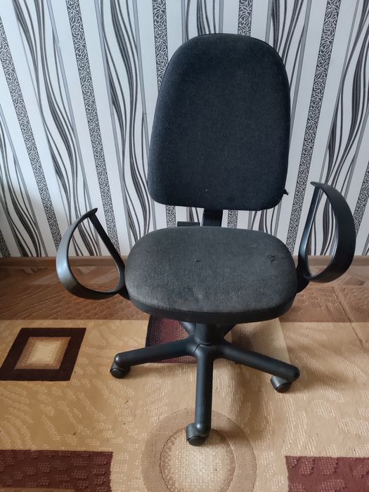 Кресло компьютерное.