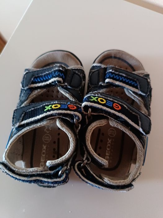 Sandálias Geox tamanho 22