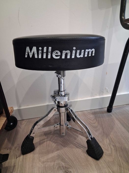Banco Millenium MDTJR Throne Round