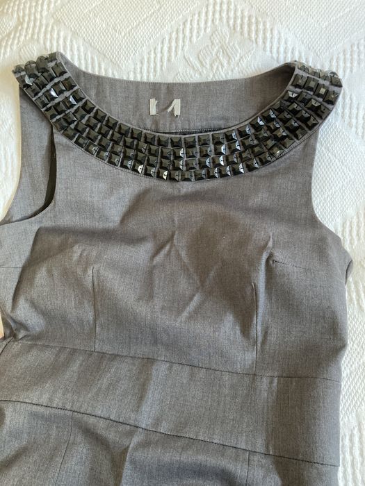 Olowkowa grafitowa sukienka HM 36 S ozdobne kamienie