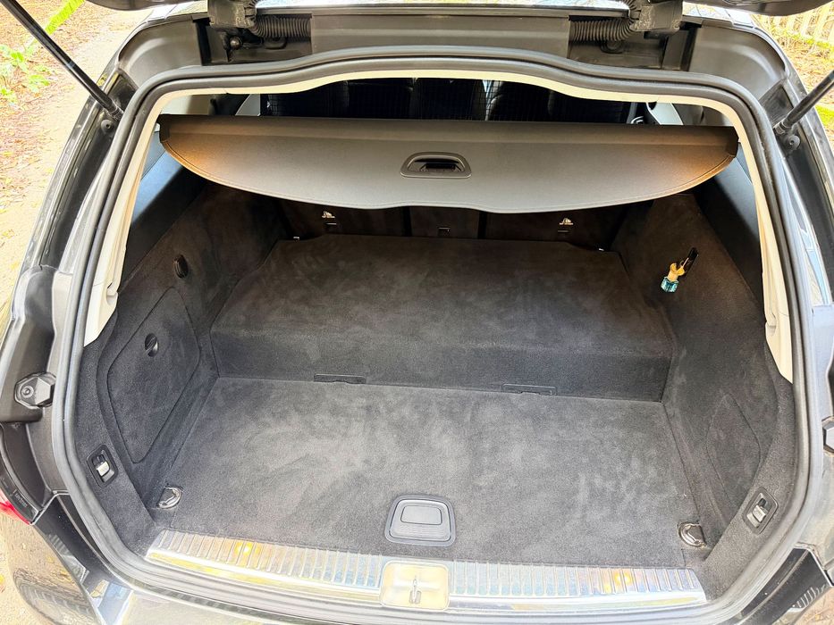 Mercedes C300de Híbrido/Diesel 117mil kms/IVA DEDUTIVEL