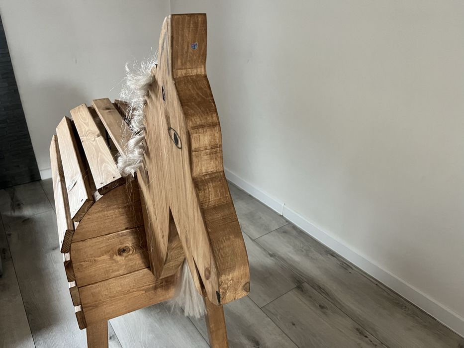 Koń drewniany ogrodowy dla fana koni