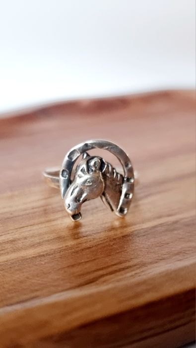 Pierścionek srebrny Koń 925 bizuteria