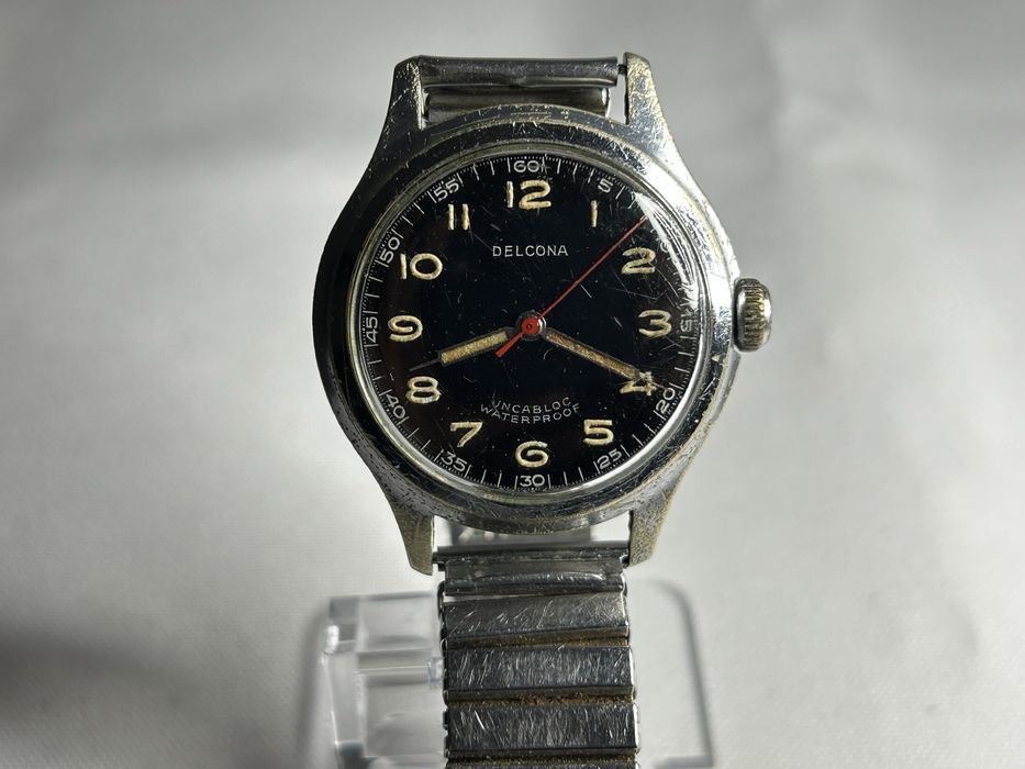 Вінтажний годинник Delcona