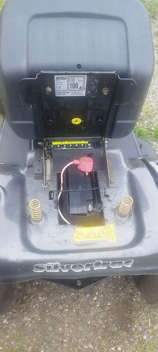 Traktorek do trawy MTD
