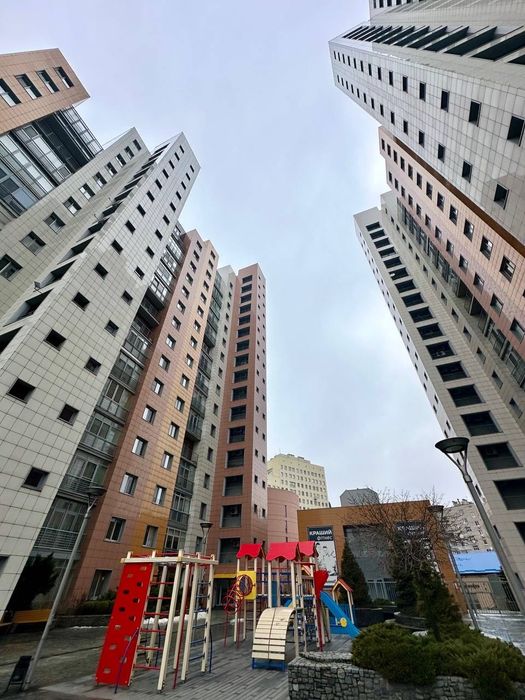 Продам квартиру 190 м² у ЖК «ДУЕТ»