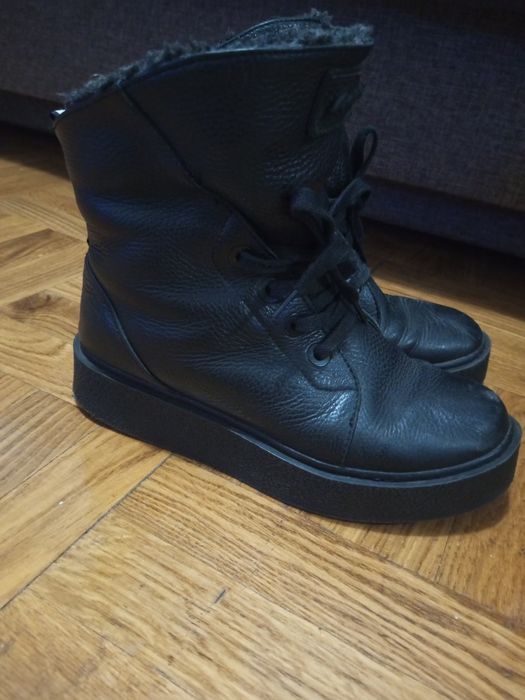 Жіноче    взуття