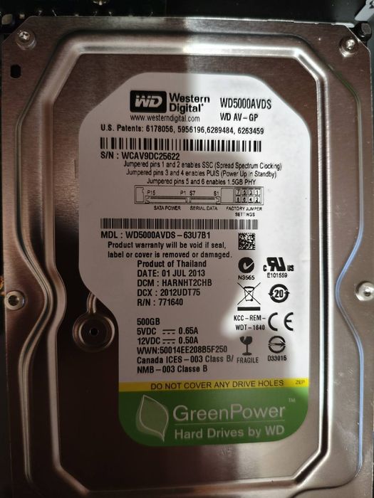 Продам відеореєстратор марки Hikvision ds-7200