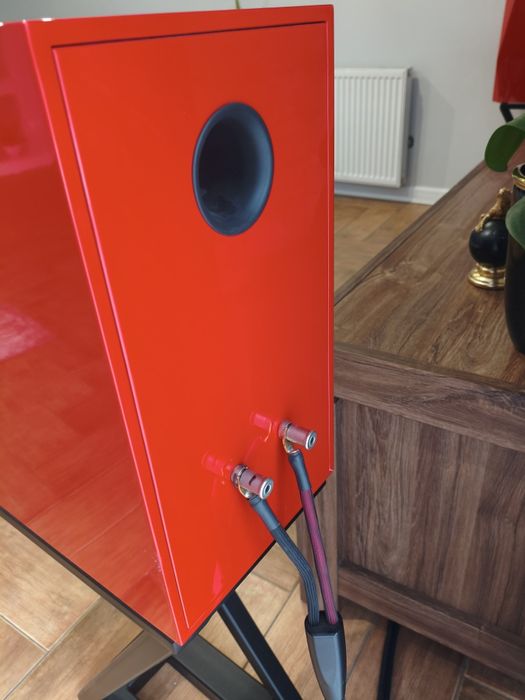 Kolumny Megalith Audio SCX