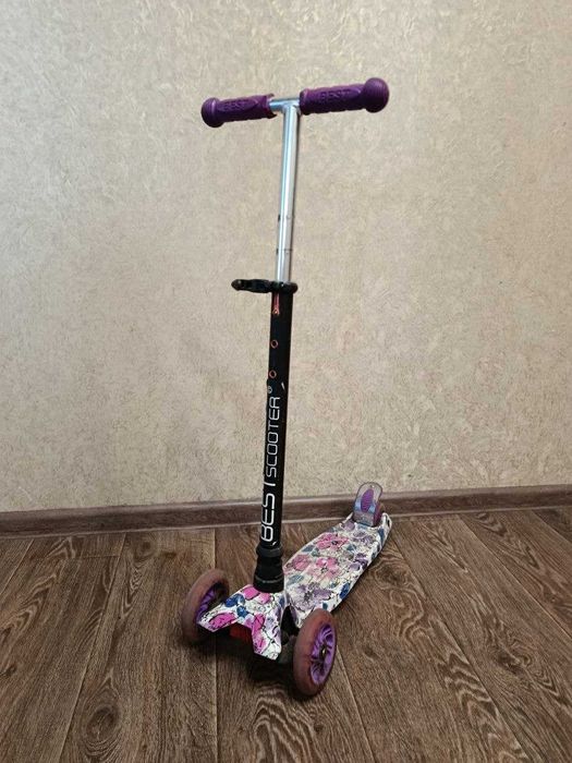 Продам Детский самокат продам