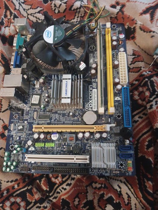 Материнська плата Foxconn g31mv