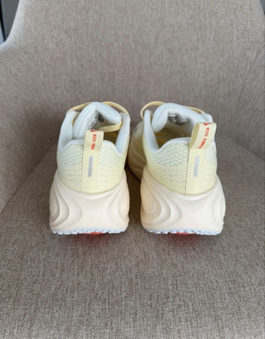 Nike vomero plus - size 38