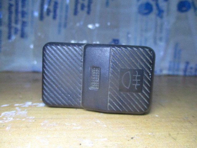 Botão / interruptor de luzes VOLKSWAGEN Corrado