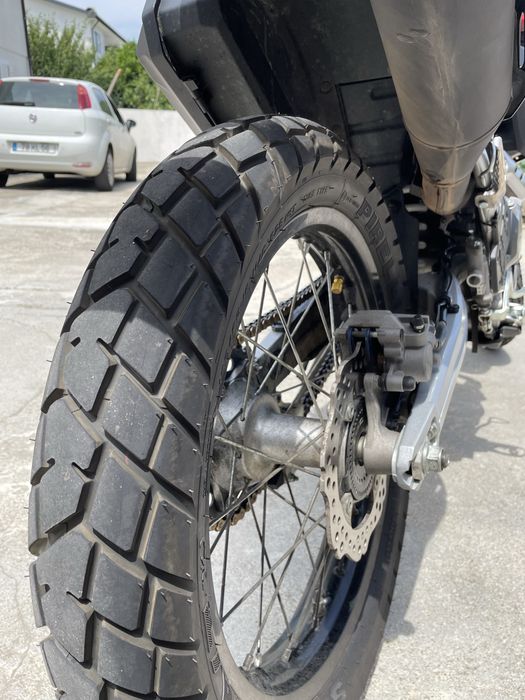 Honda CRF 300L – Excelente Estado - Repleta de Extras de Topo