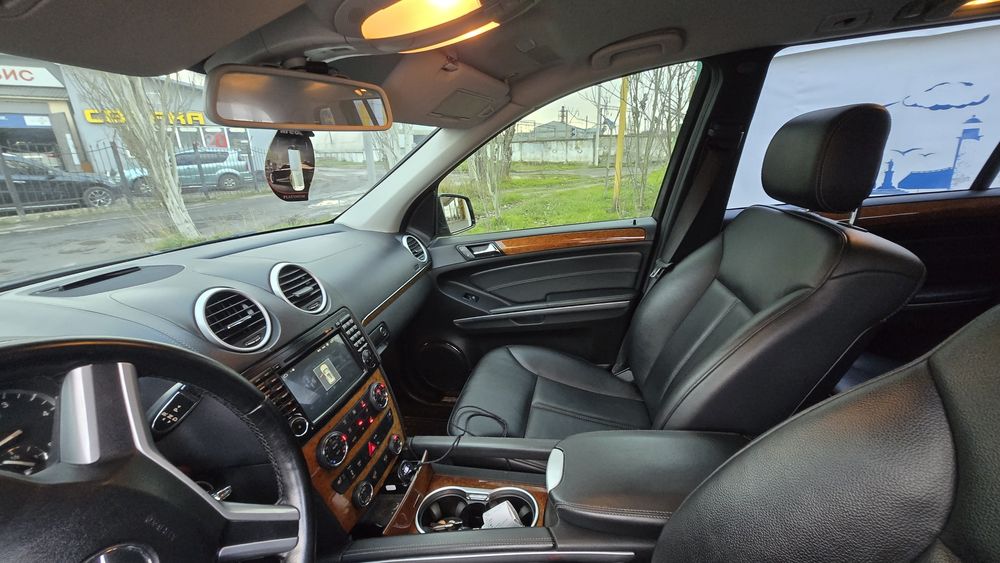 Mercedes-Benz GL-Class