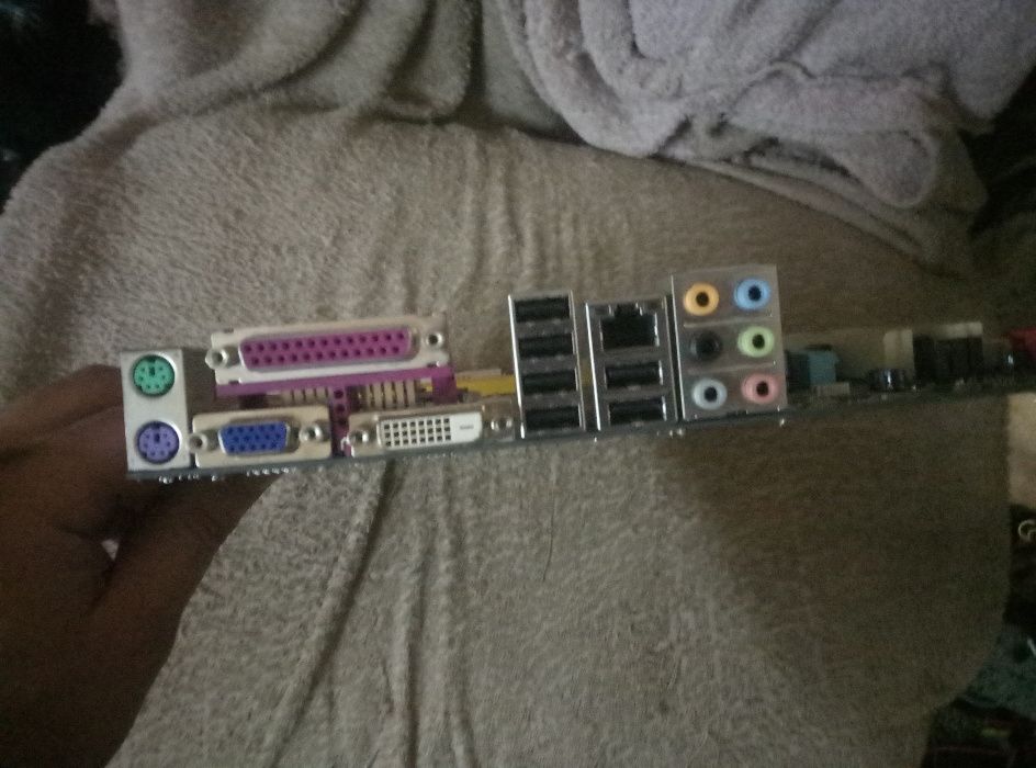 Gigabyte GA EQ45M S2 REV.2 775 socket