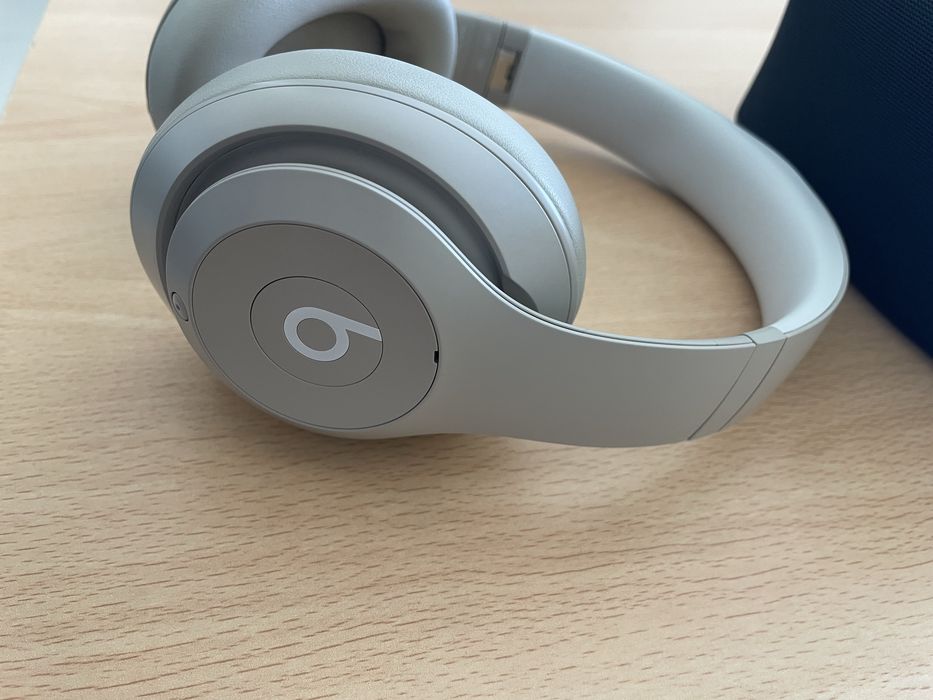 Apple Beats Studio Pro Wireless como novo