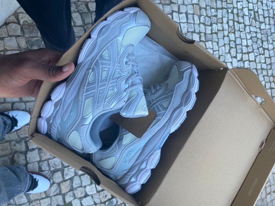Asics novo sem etiqueta