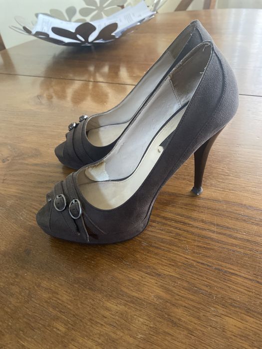 Sapatos da marca Zara n.36