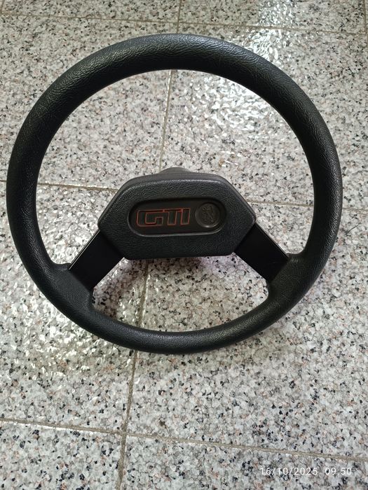 Volante Peugeot 205 GTI Fase 1