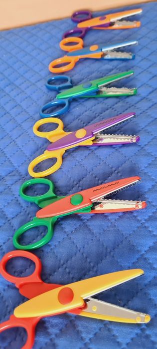 Conjunto de tesouras para contes divertidos