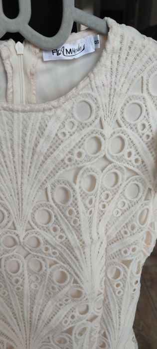 Sukienka koronkowa Varlesca Nowa rozm. S