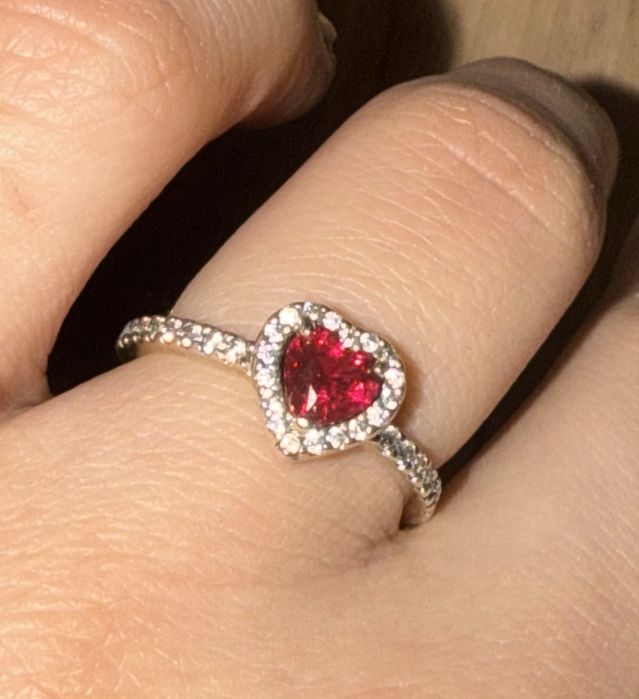 Pandora red heart ring