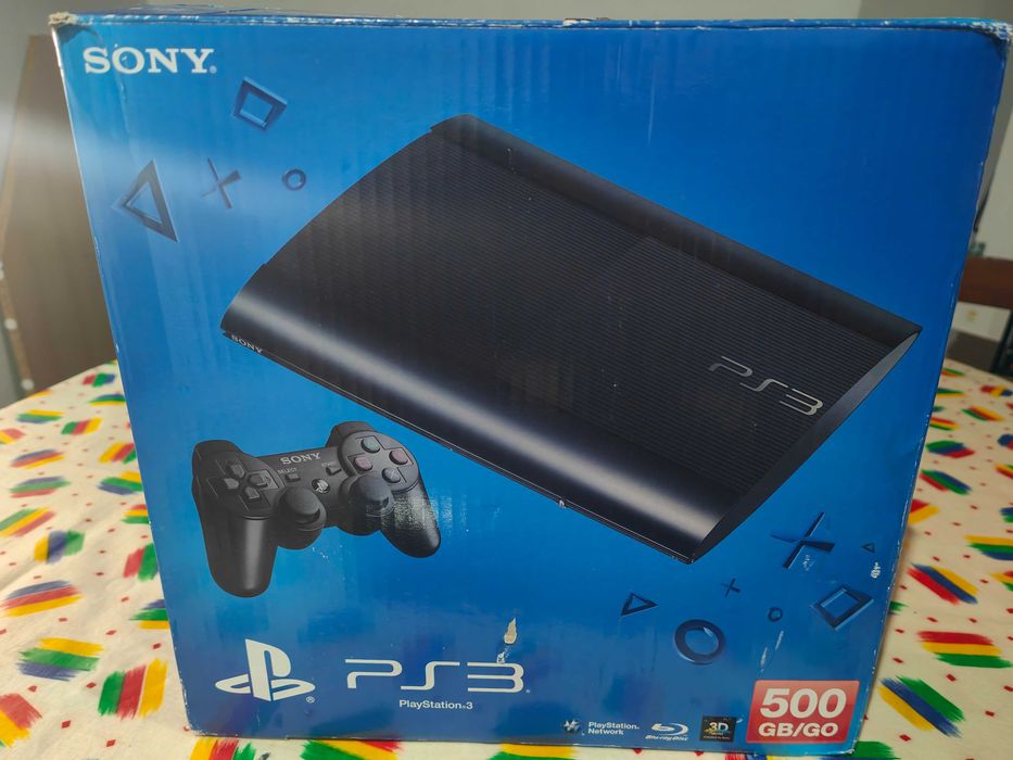 PS3 Super Slim com caixa em ótimo estado