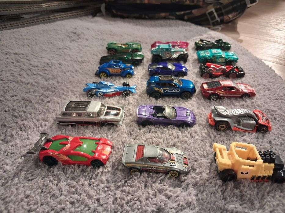 Samochodziki Hot wheels