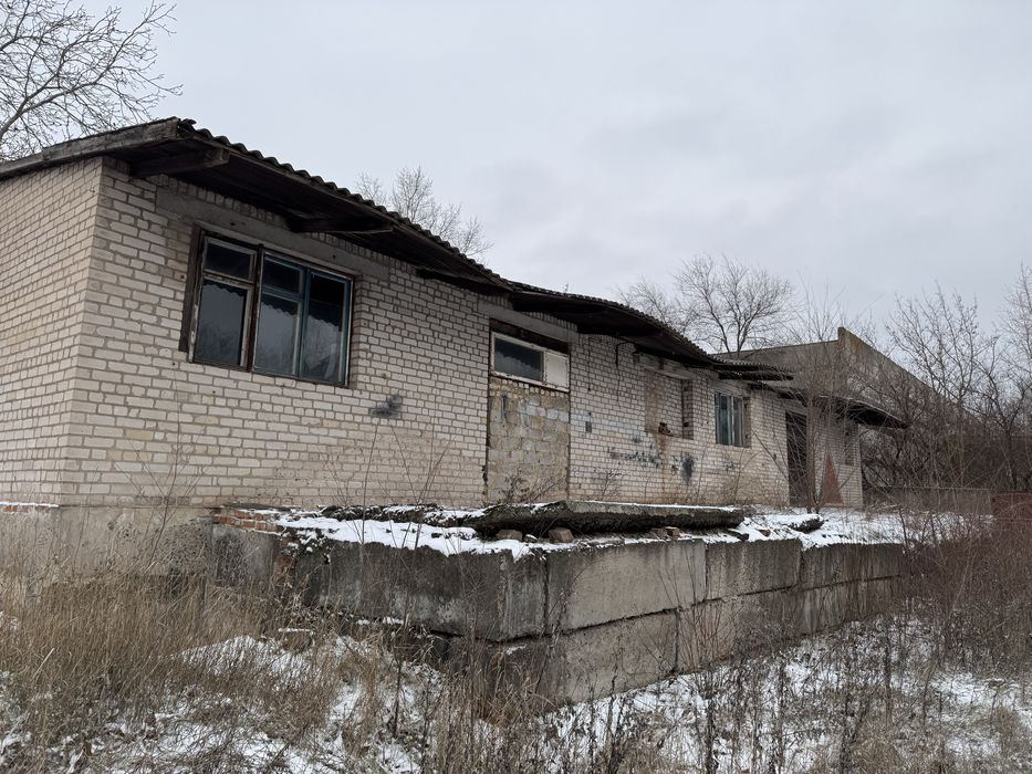 Продаж складської - виробничої бази, площа 4481 м.кв, ділянка 1,4 Га